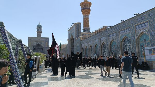 مراسم پیاده‌روی جاماندگان اربعین از میدان پانزده خرداد تا حرم مطهر رضوی