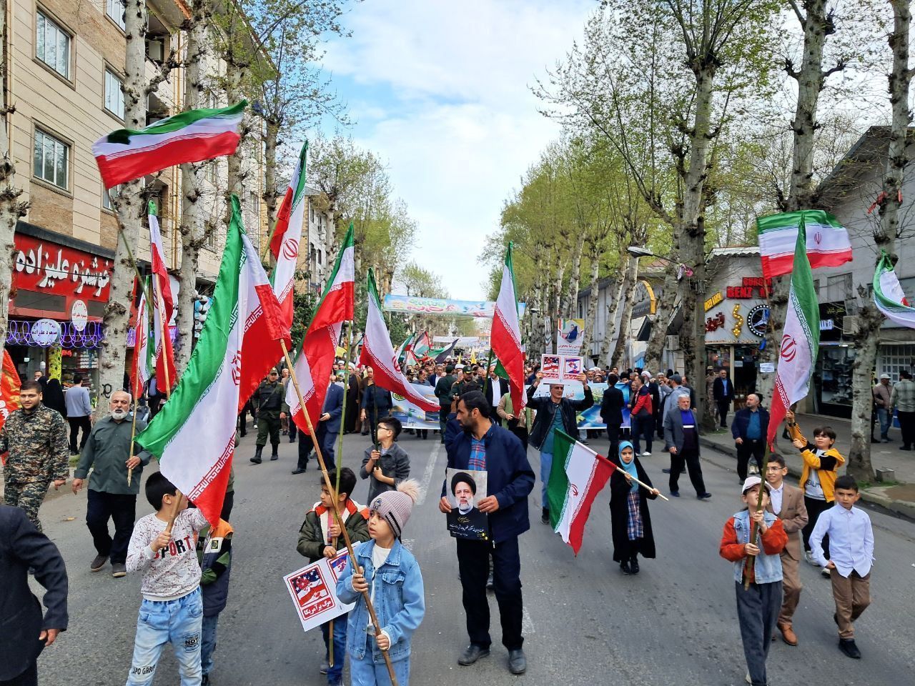 فریاد آزادی قدس در فومن طنین انداز شد