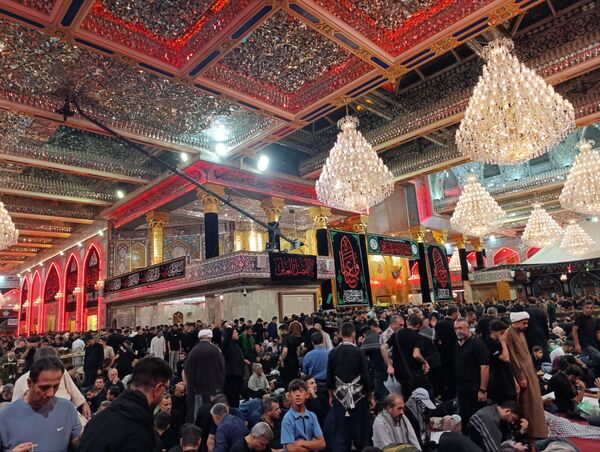 کاروان عاشقان به کربلا رسیدند؛ خیابان‌ها غرق در زمزمه «لبیک یا حسین»