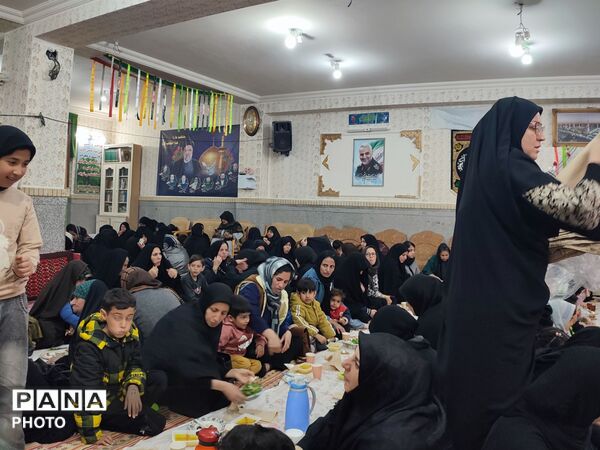 قرائت قرآن، نماز جماعت و افطار در مسجد خاتم پیامبران 