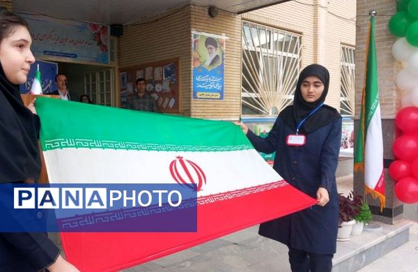 جشن جوانه‌ها در مدرسه دخترانه شهید رجایی اهر