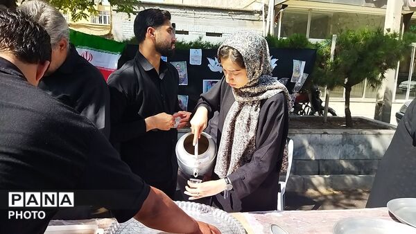 گذری بر فعالیت موکبی در بلوار جمهوری نیشابور در پیاده روی جاماندگان اربعین حسینی نیشابور‌ 