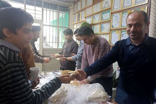 حضور پر شور دانش آموزان ناحیه دو شهرری در جشن نیمه شعبان و ایرانمون
