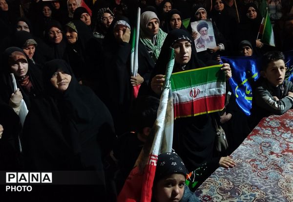  پلاکارد ها و پرچم ها فانوس راه حق 