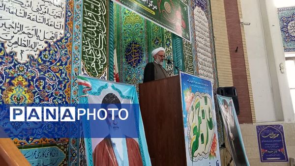 پیوند دل‌های مؤمن در صفوف نماز جمعه بندرترکمن