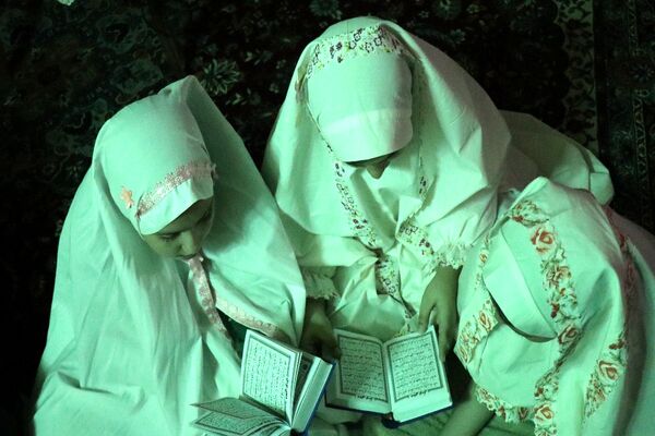 گزارشی از فرودگاه دل‌ها؛ زائران سکوت در باند پرواز به سوی خدا