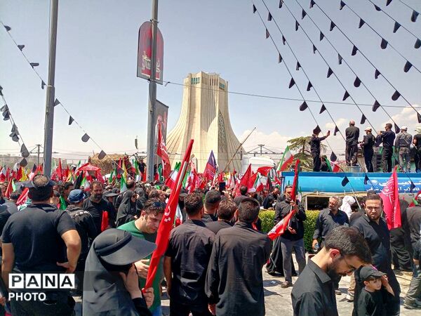 میدان آزادی؛ خروش عاشقان در بدرقه رهبر شهید
