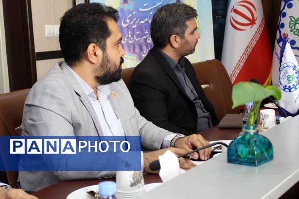 نشست فصلی شورای برنامه‌ریزی سازمان دانش‌آموزی شهرستان‌های تهران