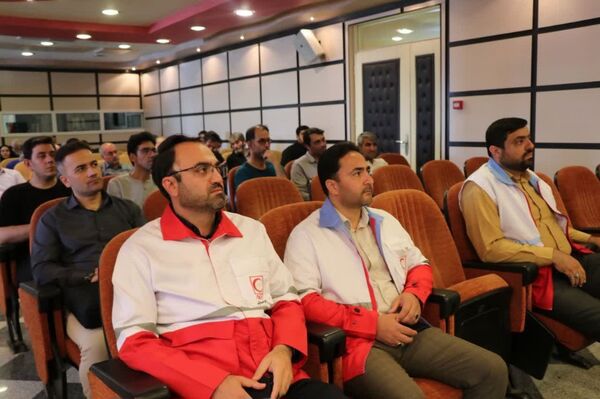 آئین اعزام تیم های درمان اضطراری جمعیت هلال احمر خراسان شمالی به کشور عراق