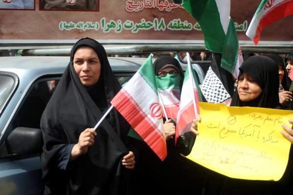 تجمع بزرگ دانش‌آموزان و فرهنگیان در حمایت از مردم مظلوم غزه و فلسطین
