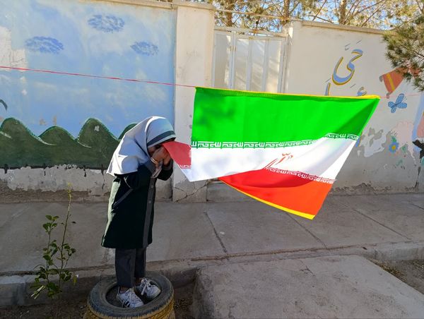 شور و هیجان هفته فرهنگ و هنر در دبستان خدیجه کبری ابرکوه