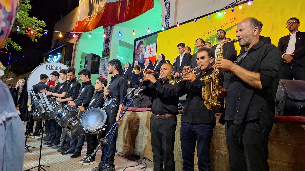 طنین سرود در تجمع احمدآباد