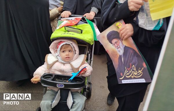 حضور پرشور‌ دانش آموزان در قدس امسال به یاد میناب 