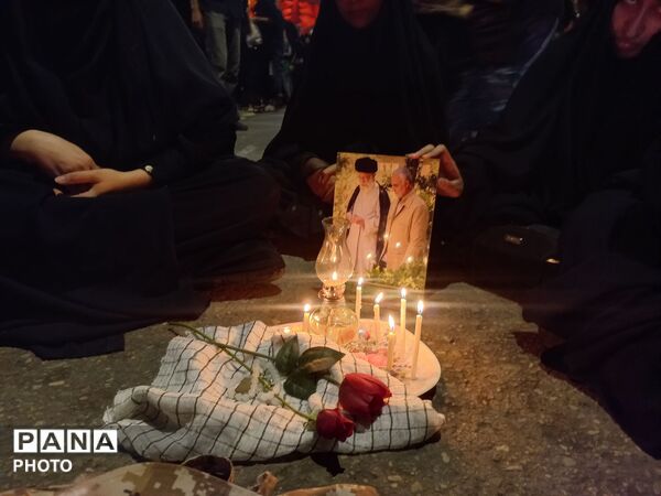 مراسم شام غریبان شهدای دشت کربلا در حسینیه امام خمینی (ره) 