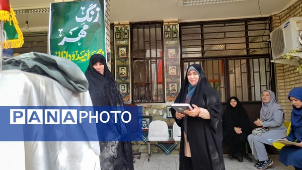 نواختن زنگ آغاز سال تحصیلی در دبیرستان شاهد شهید کلانتری همزمان با سراسر کشور 