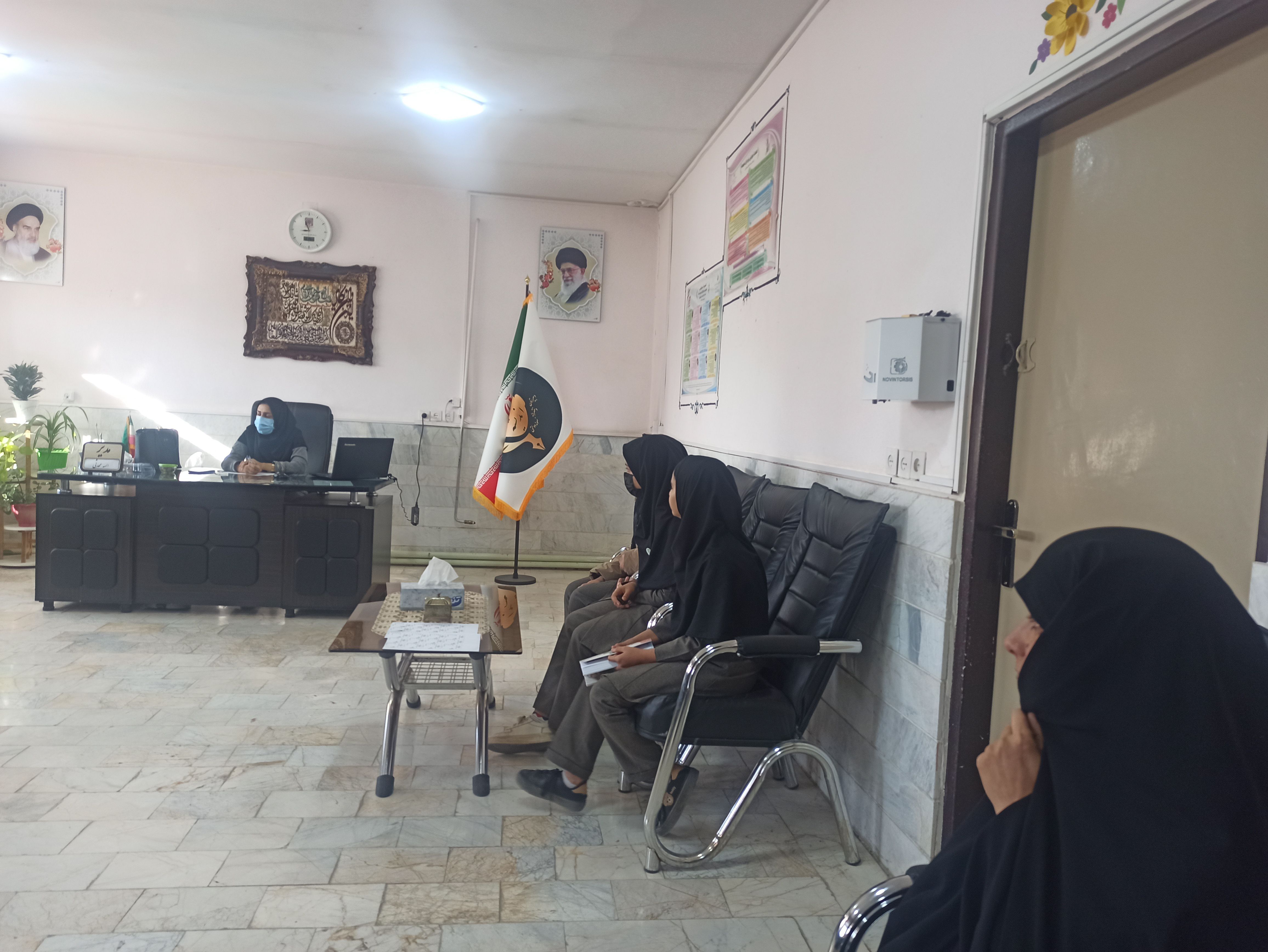  جلسه اول شورای دانش آموزی دبیرستان نمونه اندیشه 