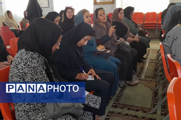 انجمن اولیا پل ارتباطی بین اولیا و مدرسه 