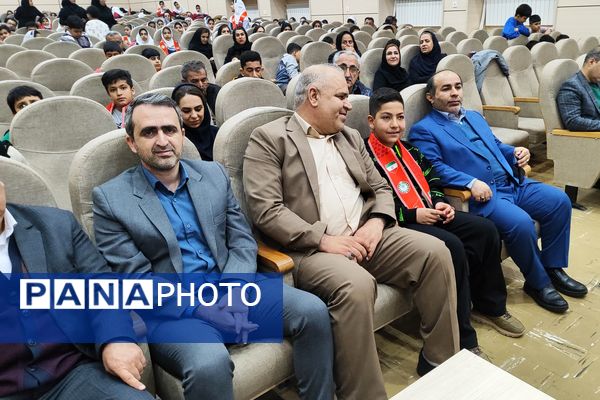 مراسم اختتامیه یادواره شهدا با حضور مدارس شاهد ناحیه یک سنندج