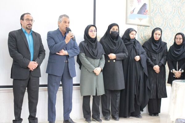 برگزاری اولین جلسه انجمن اولیاء و مربیان دبستان شاهد آقا مصطفی خمینی کاشمر