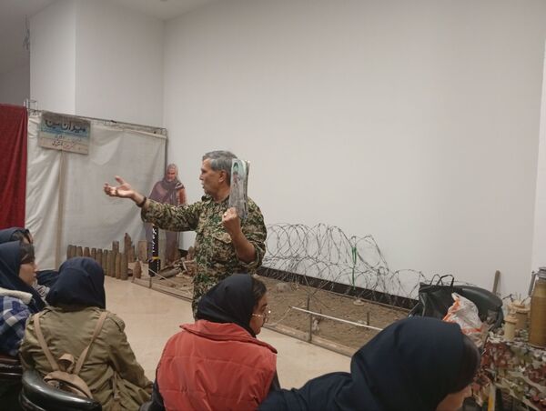 بازدید دانش‌آموزان پایه نهم سروقد از باغ موزه مشهد
