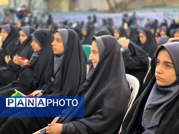 صدای انقلاب طنین انداز شد