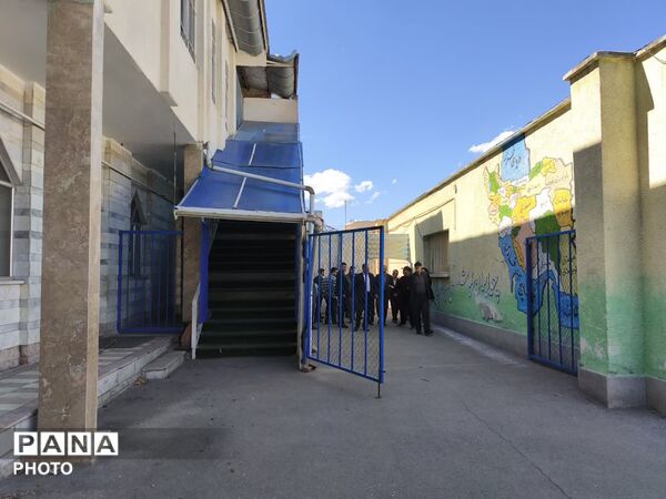بازدید میدانی مدیرکل آموزش و پرورش آذربایجان شرقی از قطب صنعتی سردرود