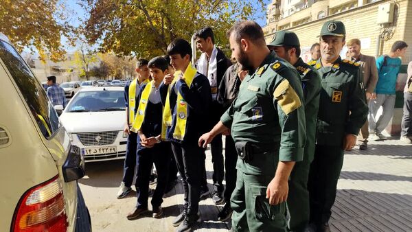 تشییع پیکر شهید گمنام در دبیرستان پویا یاسوج