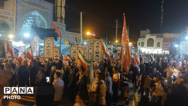 رژه باشکوه جان‌فدایان کازرونی