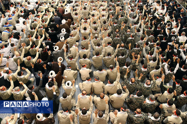 دیدار هزاران نفر از بسیجیان با رهبر معظم انقلاب