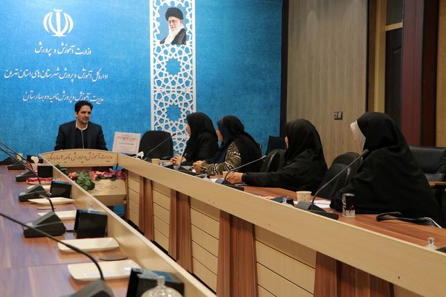 نشست بهسازی مدارس در بهارستان‌دو