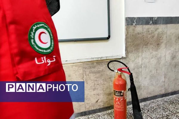 مانور زلزله در دبیرستان پروین اعتصامی 