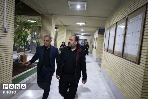 بازدید معاون پرورشی و فرهنگی وزارت آموزش و پرورش از کانون امام خمینی (ره) اردکان