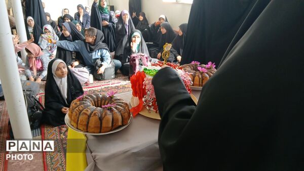 دورهمی دخترانه پاتوق زینبیون در روستای دربهشت 