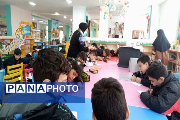 ویژه برنامه روز مادر در مرکز یک کانون پرورش فکری کودکان و نوجوانان شهرستان مرزی پارس آباد