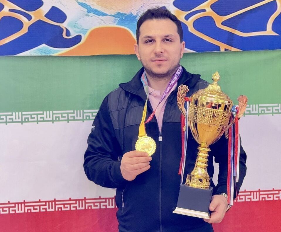 سرمربی تیم ملی زورخانه‌ای: یک وجب از خاک عزیزمان را به بیگانه نخواهیم داد
