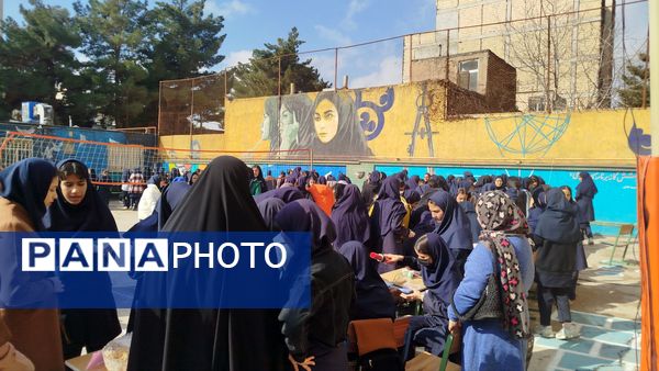 نمایشگاه و بازارچه کارو فناوری در دبیرستان پیرایش یک