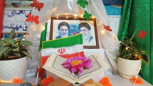 نمایشگاه دست‌سازه‌ها و غذاهای محلی دانش‌آموزان مارگون