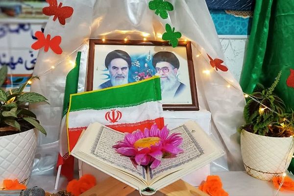نمایشگاه دست‌سازه‌ها و غذاهای محلی دانش‌آموزان مارگون