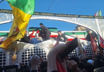 مشهد در سوگِ خورشید؛ وداعِ «امام رئوف» با «رهبر شهید»