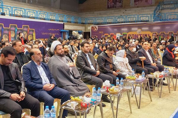 جشن روز پدر در سالن گلعباسی ورامین ؛ حضوریک هزار نفر از  پدران دانش آموزان گل‌های نمونه