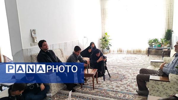 دیدار خبرنگاران پانا و بسیج رسانه شهرستان اردکان با خانواده شهید فتوحی