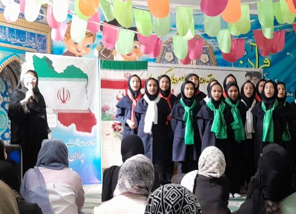 برگزاری جلسه انتخابات انجمن اولیاء و مربیان در دبستان مریم بهارستان دو