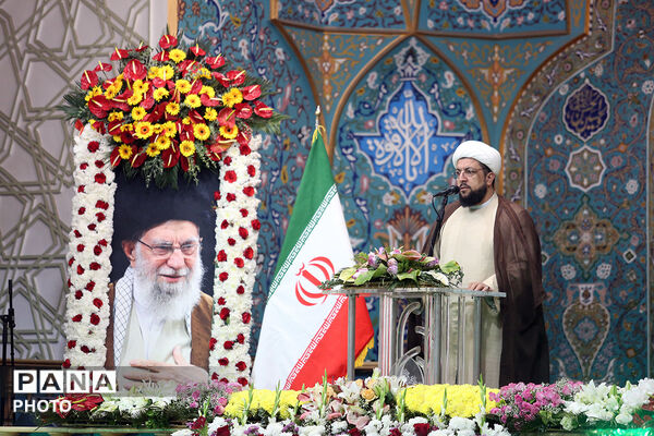 آیین خطبه خوانی خادمان حرم حضرت معصومه(س) در روز دختر