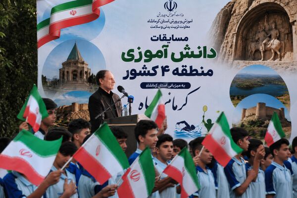 دانش‌آموزان با پیشرفت در علم و ورزش، پرچم ایران را در جهان به اهتزاز درمی‌آورند