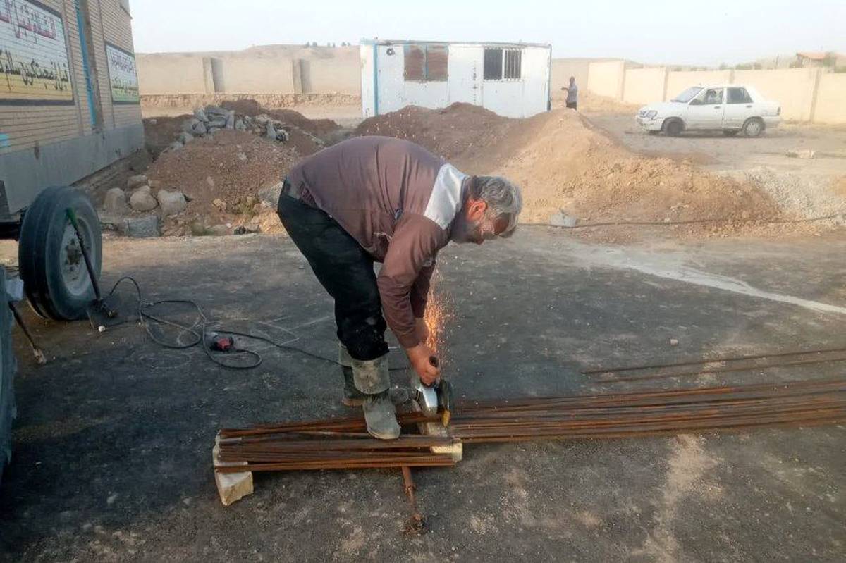 آغاز ساخت مدرسه ۳ کلاسه در رضاآباد شیروان