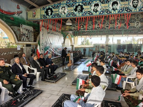 زنگ استکبار ستیزی در کرمانشاه به صدا در آمد