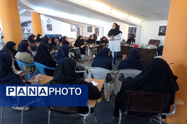 بازدید علمی و پژوهشی دانش‌آموزان از انگاریوم دانشگاه فردوسی