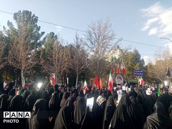 بیعت مردم ولایت مدار کاشمر با سومین رهبر انقلاب اسلامی 