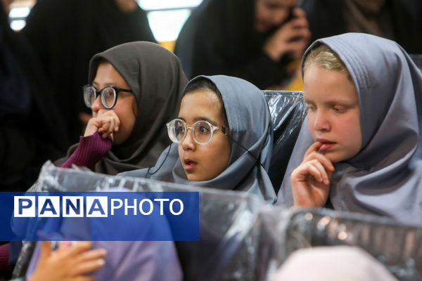 حضور تولیت آستان قدس رضوی در جمع دانش‌آموزان با آسیب بینایی مشهد