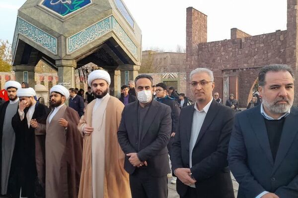 مراسم بدرقه دانش آموزان پسر ناحیه یک و دو شهرری در اردوی راهیان نور 